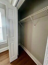 2077 Cascade Rd SW, Unit C in Atlanta, GA - Building Photo - Building Photo