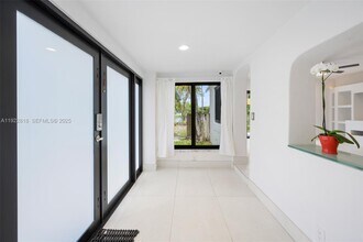 1201 NE 178th St in North Miami Beach, FL - Building Photo - Building Photo