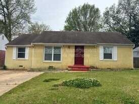3723 Wilshire Rd in Memphis, TN - Building Photo