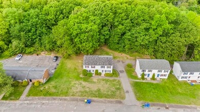 53 Stonewall Ln in Waterbury, CT - Building Photo - Building Photo