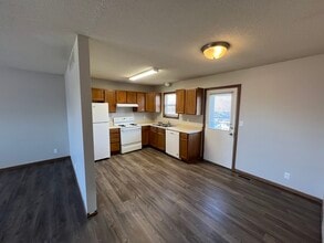 2408 NW 51st St in Lincoln, NE - Building Photo - Building Photo