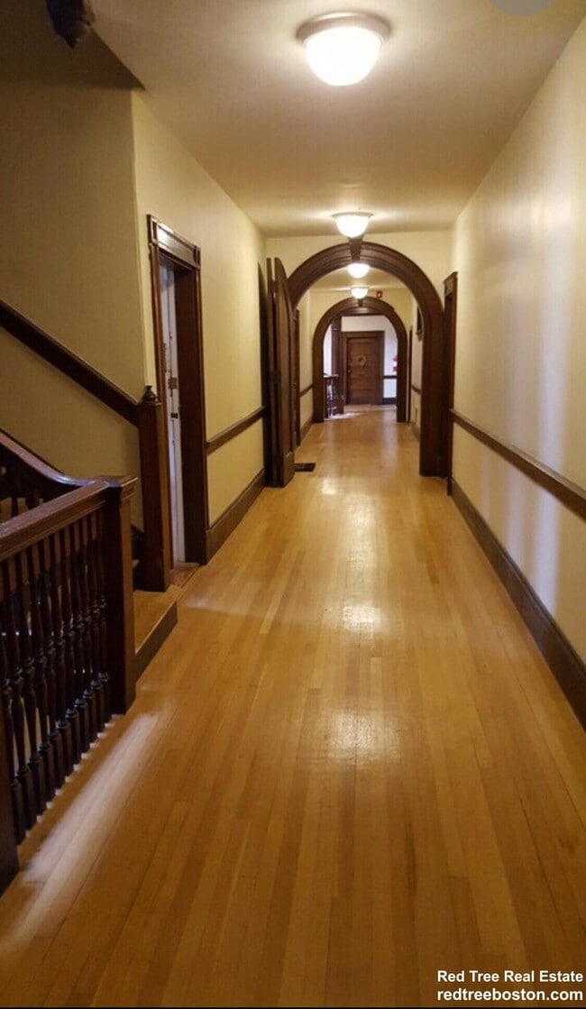 2 Ware St, Unit 511 in Cambridge, MA - Building Photo - Building Photo