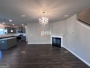 2612 Lovejoy Crossing Dr in Hampton, GA - Foto de edificio - Building Photo