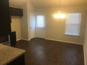 7308 Mistletoe Trail in Granbury, TX - Building Photo - Building Photo