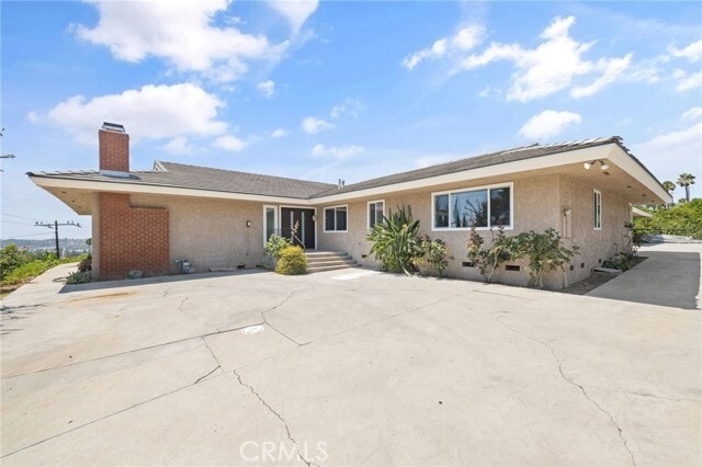 1281 Mayapan Rd in La Habra Heights, CA - Building Photo - Building Photo