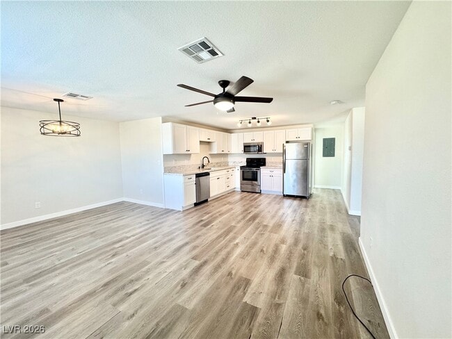 2081 S Dandelion St in Pahrump, NV - Building Photo - Building Photo