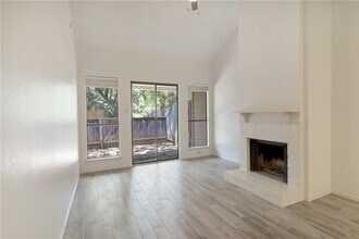7211 Lakewood Dr in Austin, TX - Building Photo - Building Photo