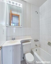 323 W 89th St in New York, NY - Building Photo - Interior Photo