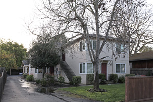 1944-1946 Menalto Ave Apartments