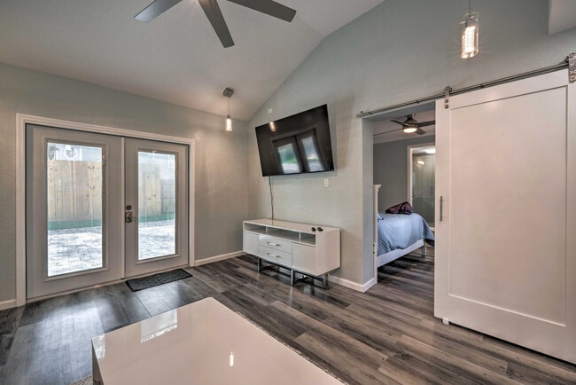 224 E Kelly Park Rd, Unit SI ID1545960P