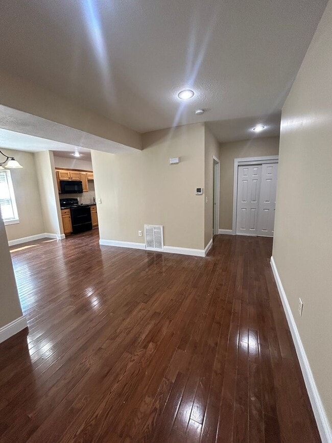 1516 Armstrong Ave in Kansas City, KS - Building Photo - Building Photo