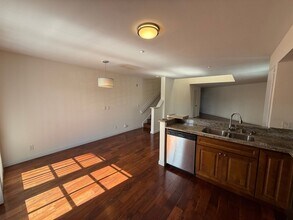 1090 University Ave in San Diego, CA - Building Photo - Building Photo