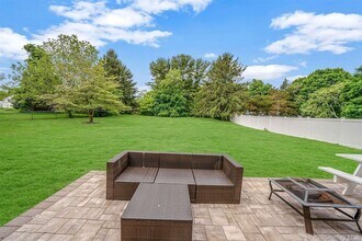 278 Pipe Stave Hollow Rd in Mount Sinai, NY - Building Photo - Building Photo