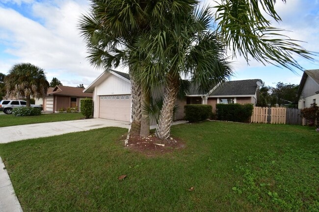 3235 Thunder Cloud Dr in Kissimmee, FL - Building Photo - Building Photo