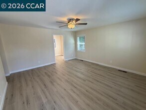 1500 Carmel Dr in Walnut Creek, CA - Building Photo - Building Photo