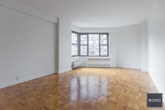 145 Fourth Avenue in New York, NY - Building Photo - Building Photo