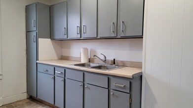 517 E Broadway St, Unit 517 in Alliance, OH - Foto de edificio - Building Photo