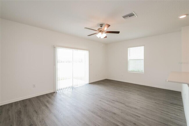 8462 Alpine Mdw Ln in Wesley Chapel, FL - Building Photo - Building Photo