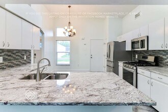 30725 Wrencrest Dr in Zephyrhills, FL - Building Photo - Building Photo