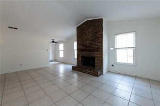 8173 Magnolia Dr in Jonesboro, GA - Building Photo - Building Photo