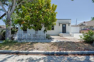 401-403 S Garnsey St, Unit 401 in Santa Ana, CA - Building Photo