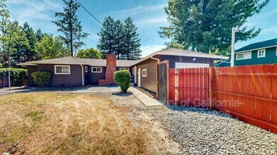791 Dutton Ave in Santa Rosa, CA - Building Photo - Building Photo