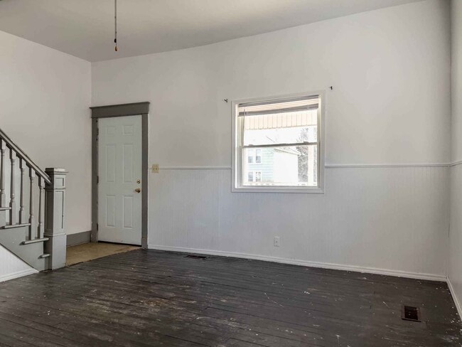 320 W Church St, Unit 322 in Urbana, OH - Building Photo - Building Photo