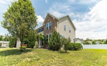 10378 Stone Pine Ave in Waldorf, MD - Building Photo - Building Photo