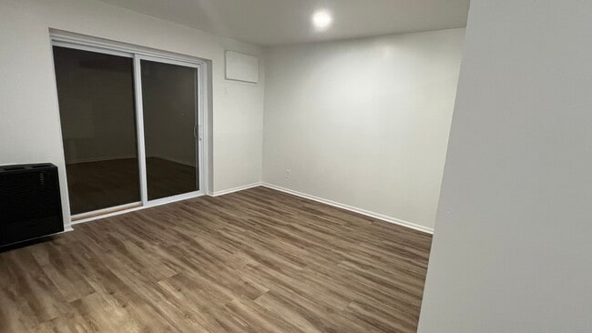 342 Stuyvesant Ave, Unit 1 in Irvington, NJ - Foto de edificio - Building Photo