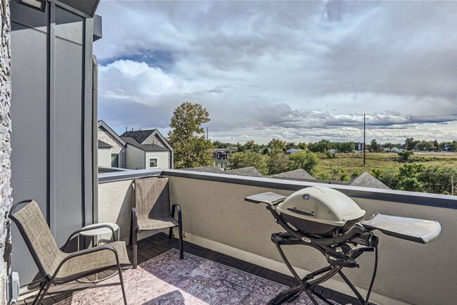 1277 Yates St in Denver, CO - Foto de edificio - Building Photo