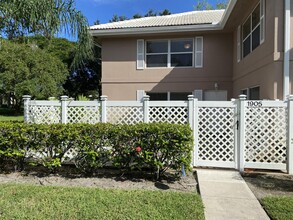 1905 Stratford Way in West Palm Beach, FL - Building Photo - Building Photo