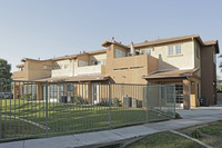 Villa Plumosa in Yorba Linda, CA - Foto de edificio - Building Photo