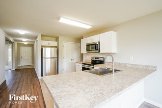 1326 NW 7th Ave in Cape Coral, FL - Building Photo - Building Photo