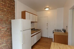 3527 N Sheffield Ave, Unit J05P in Chicago, IL - Building Photo