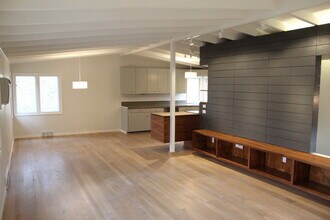 1009 Michael Rd in Manhattan, KS - Building Photo - Building Photo