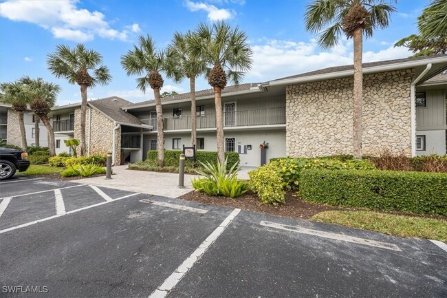 746 Eagle Creek Dr in Naples, FL - Foto de edificio - Building Photo