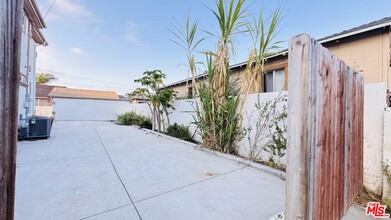 4239 W Broadway in Hawthorne, CA - Building Photo - Building Photo