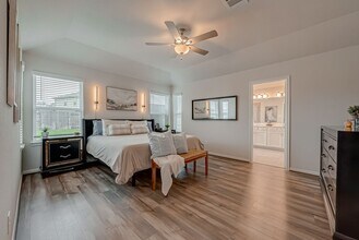 2114 Cherryvale Dr in Tomball, TX - Building Photo - Building Photo