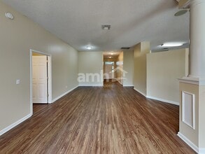 2559 Coachman Lakes Dr in Jacksonville, FL - Foto de edificio - Building Photo