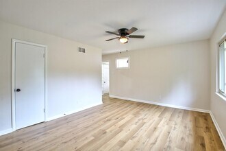 7002 W Wakefield Dr in Little Rock, AR - Building Photo - Building Photo