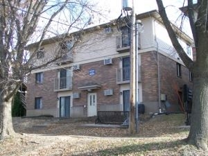 436 S Van Buren St in Iowa City, IA - Foto de edificio