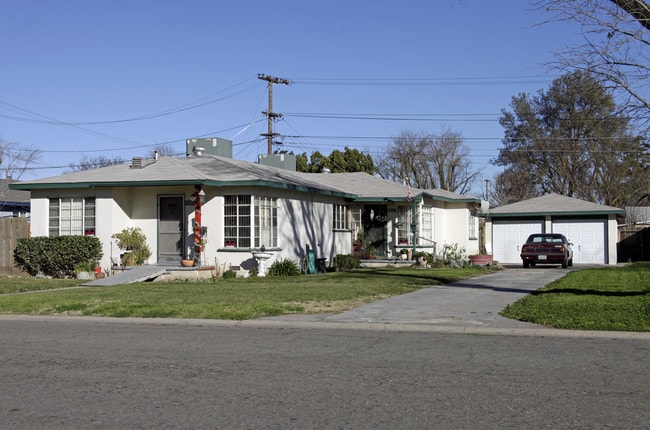 2009-2011 Glendale Ave in Modesto, CA - Building Photo - Building Photo