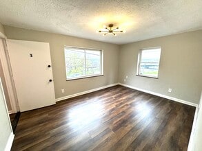 2992 W McMicken Ave, Unit 2 in Cincinnati, OH - Foto de edificio - Building Photo