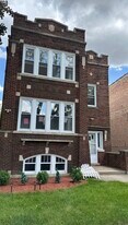 2101 Gunderson Ave in Berwyn, IL - Building Photo