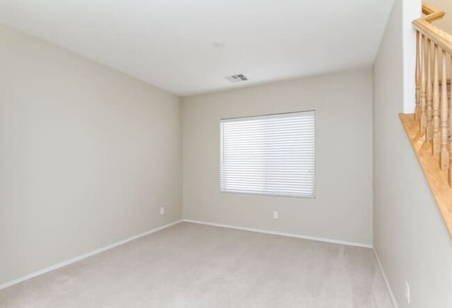 2373 Rue Royale St in Henderson, NV - Foto de edificio - Building Photo