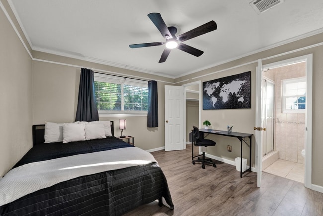 property at 3539 Westhampton Dr