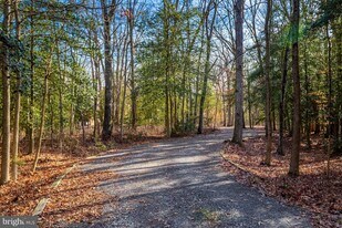 1322 Commissioners Rd in Mullica Hill, NJ - Building Photo