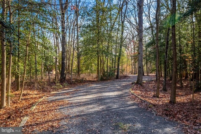 property at 1322 Commissioners Rd