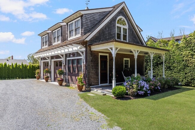 property at 5 Ledge Rd