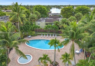 8309 SW 142nd Ave in Miami, FL - Building Photo - Building Photo